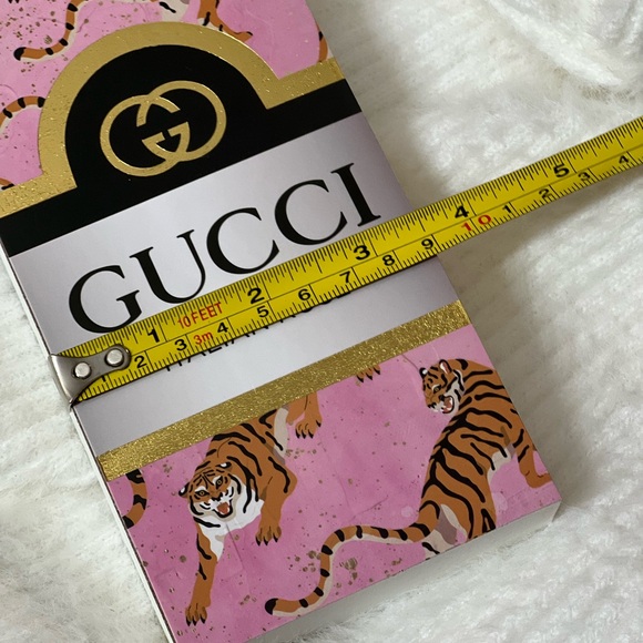 Gucci wine bottle design decor - Picture 3 of 4